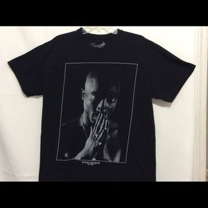 TUPAC PRAYING TEE SHIRT SIZE LARGE